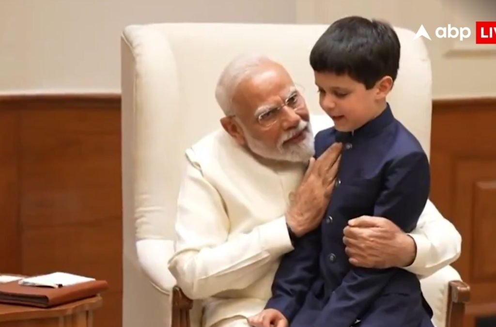 हाथ-मिलाया,-गोद-में-बिठाया…-पीएम-मोदी-ने-जेडी-वेंस-के-बच्चों-को-कुछ-यूं-किया-दुलार